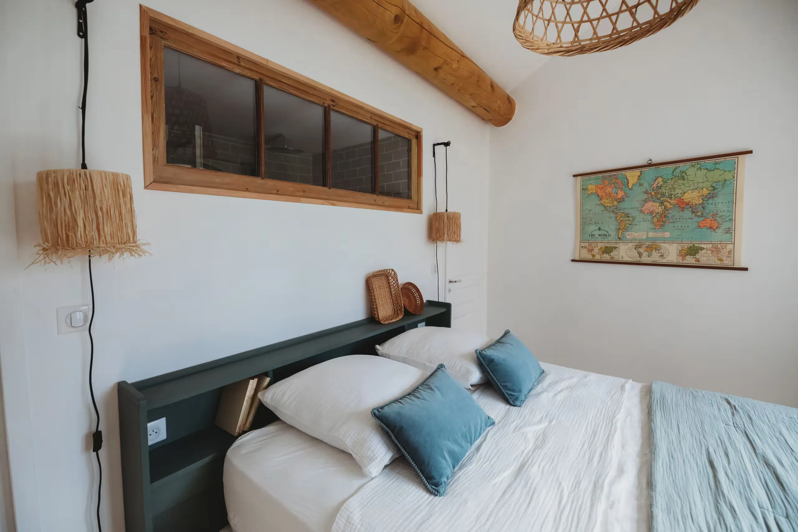 La Chambre Géographie au Mas des Écoliers à Châteaurenard