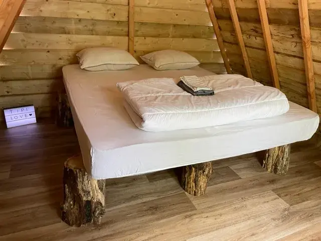 Tipi du Parc Saint Hubert en Aveyron